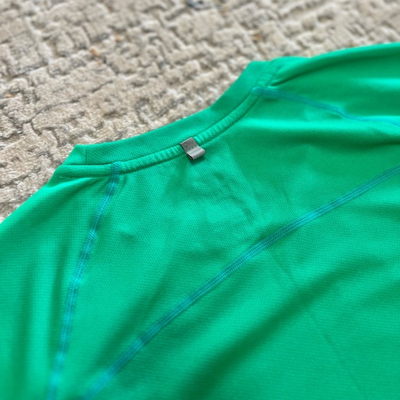 Nike Miler Short Sleeve Running Shirt - Livestrong Edition - Men’s Small - Picture 9 of 11